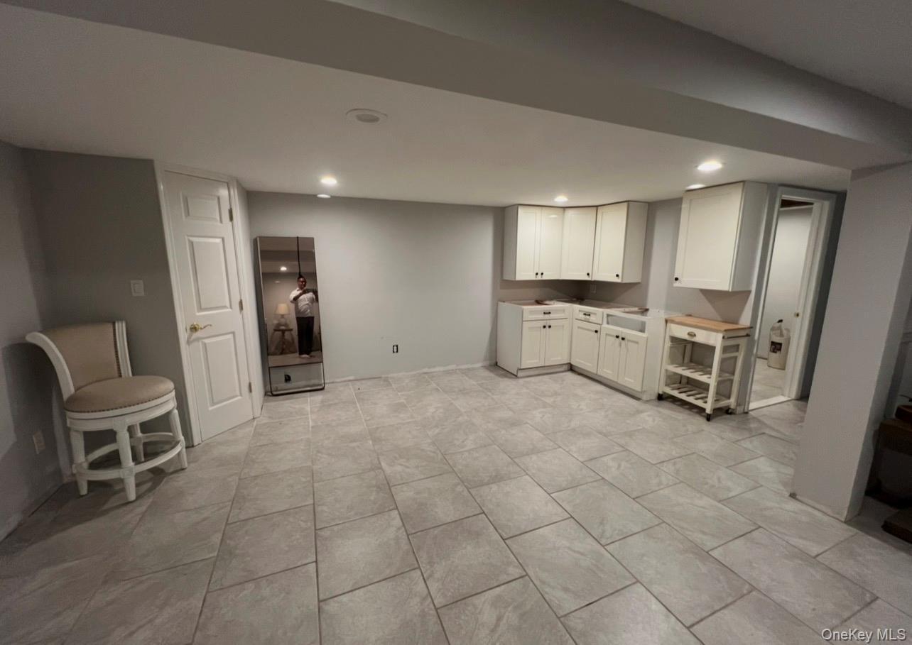 Single Family Marbeth Circle Suffolk County, NY 11764, MLS-1042603-21