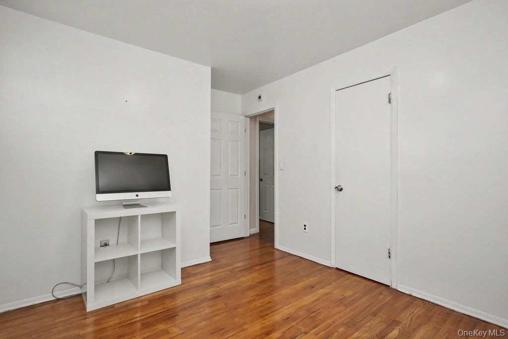 Single Family Kings Ferry Road  Westchester County, NY 10511, MLS-1042614-15