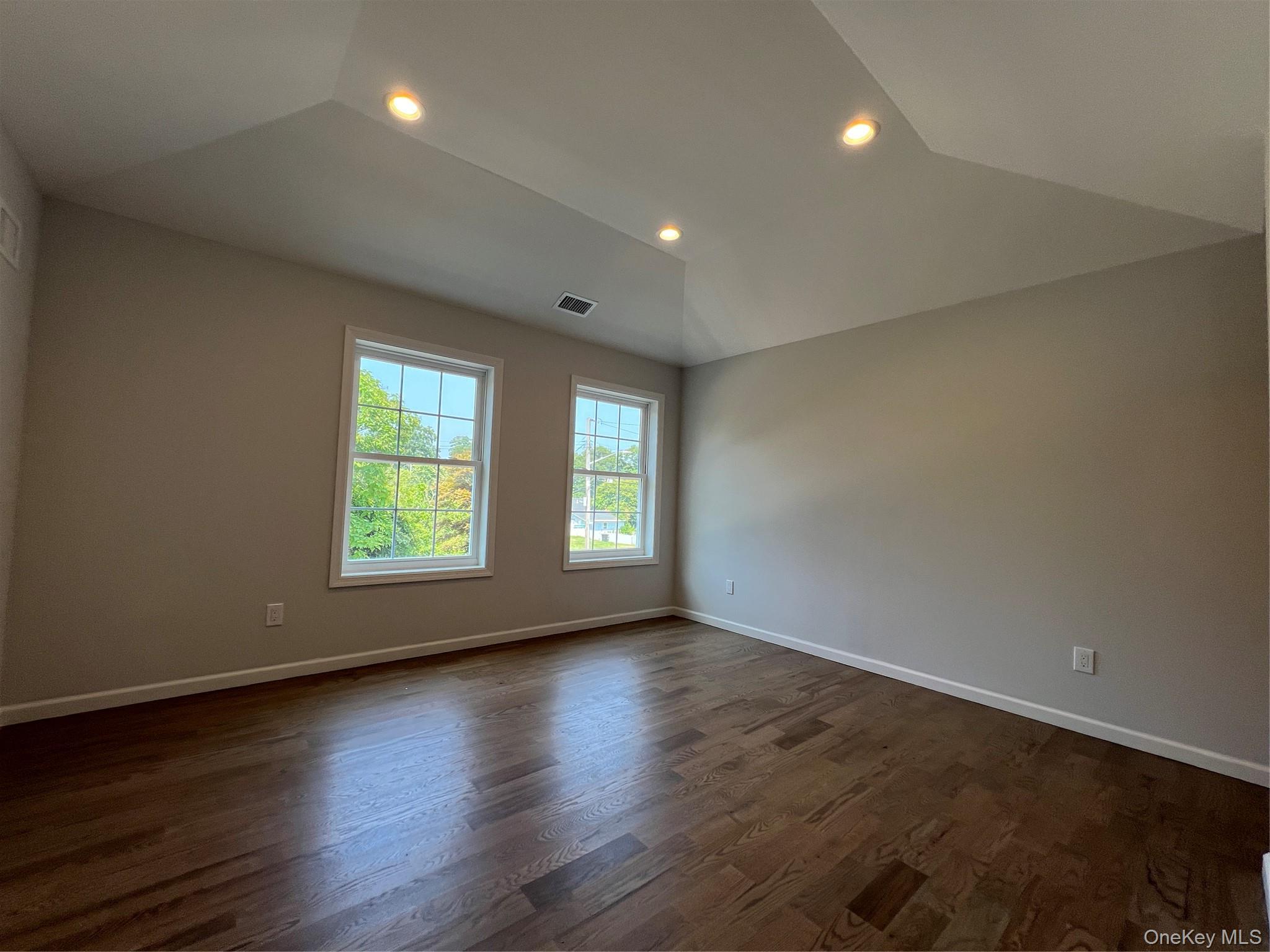 Single Family Babylon Drive Suffolk County, NY 11951, MLS-1042617-15