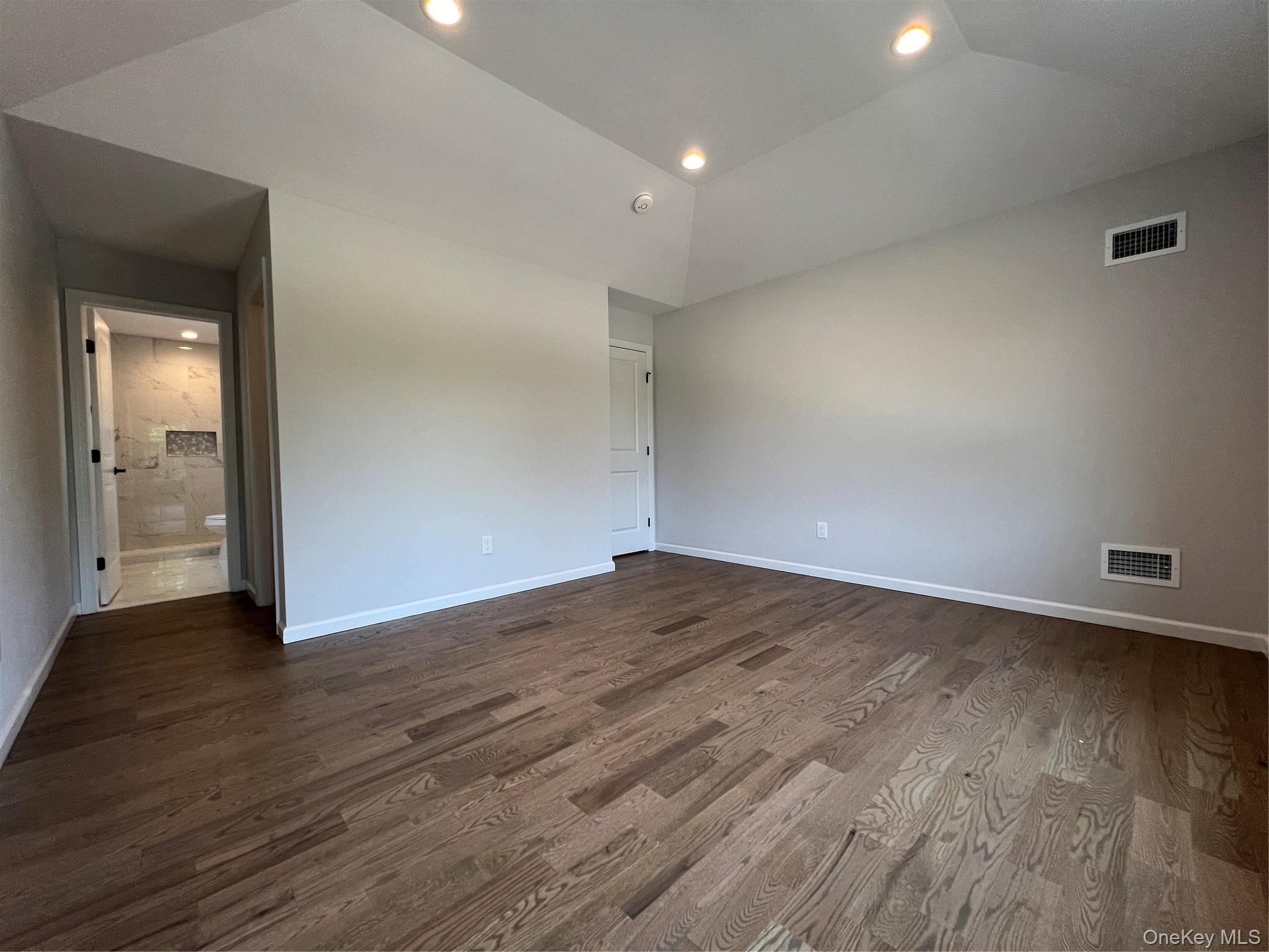 Single Family Babylon Drive Suffolk County, NY 11951, MLS-1042617-16