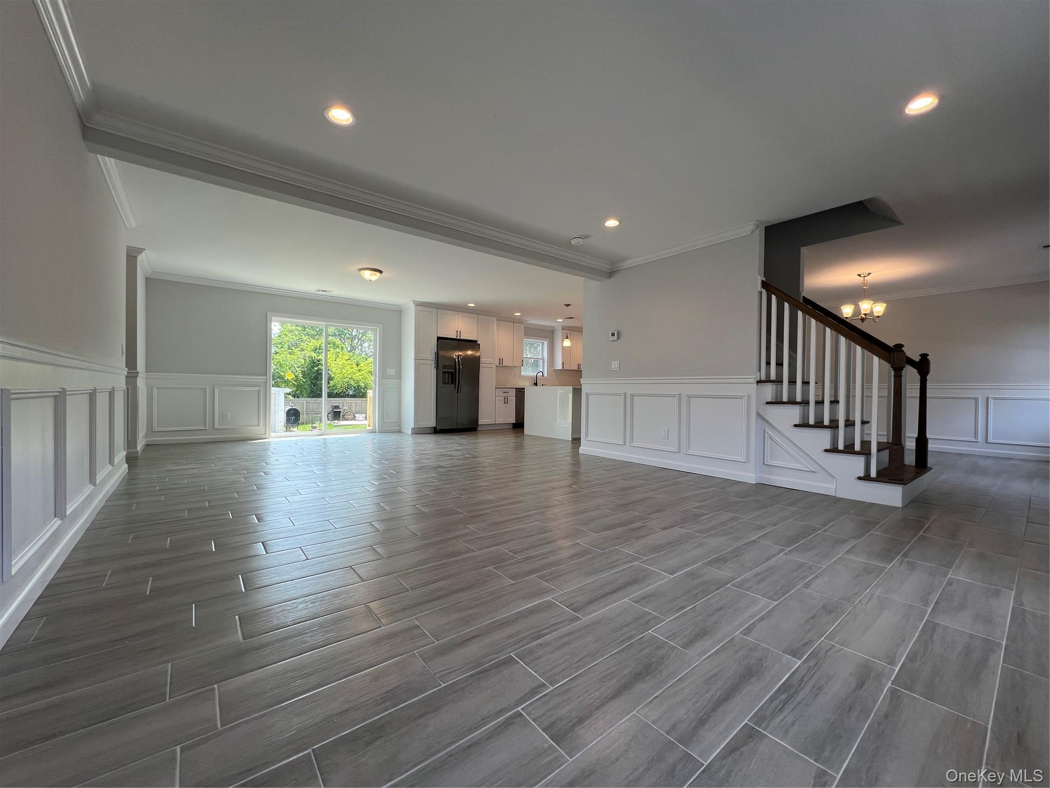 Single Family Babylon Drive Suffolk County, NY 11951, MLS-1042617-2