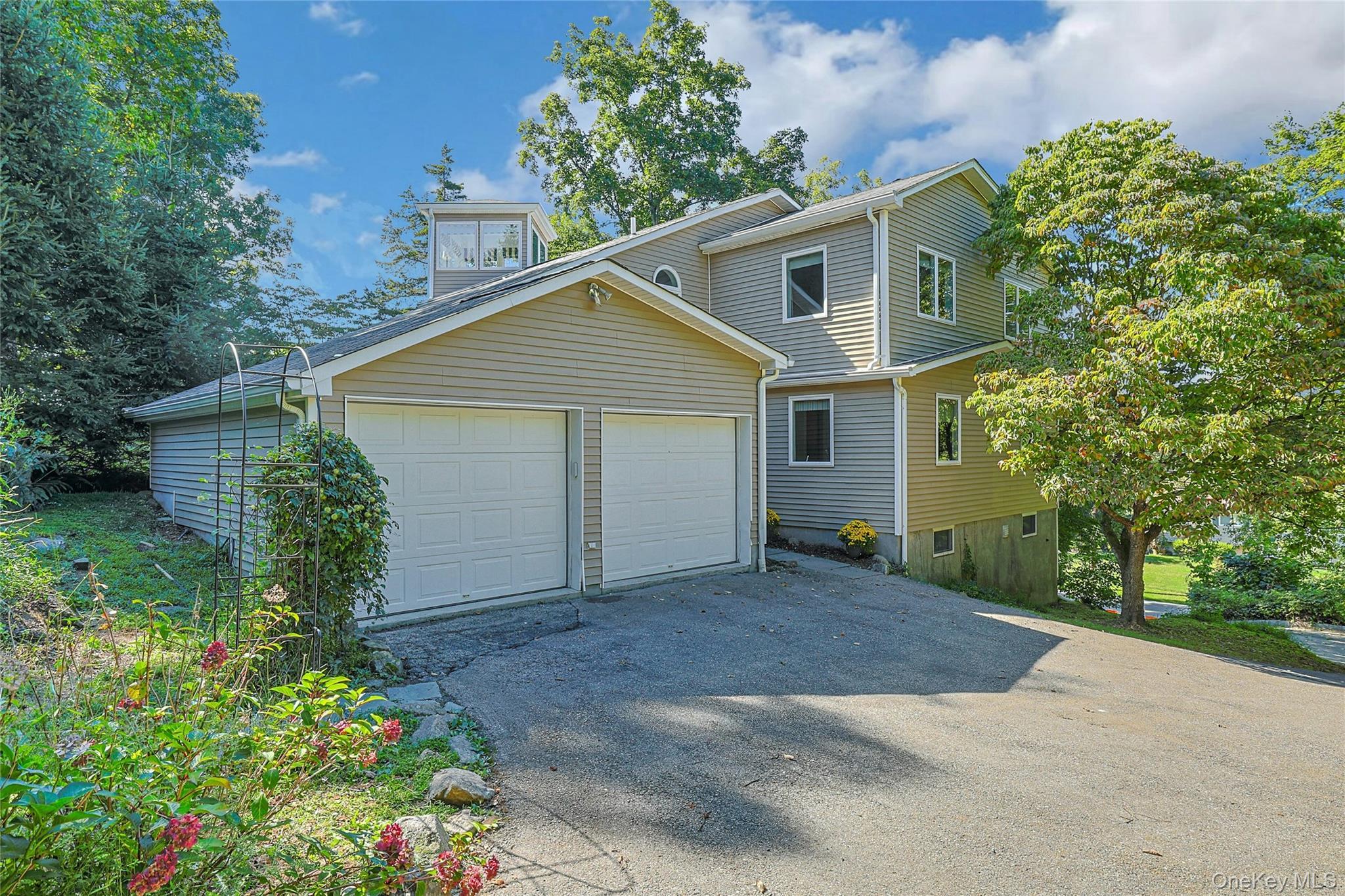 Single Family Watch Hill Road Westchester County, NY 10567, MLS-1042635-40