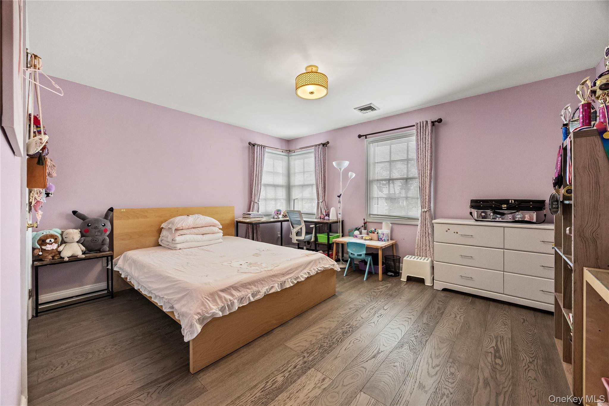 Single Family Mackay Way Nassau County, NY 11576, MLS-1042661-14