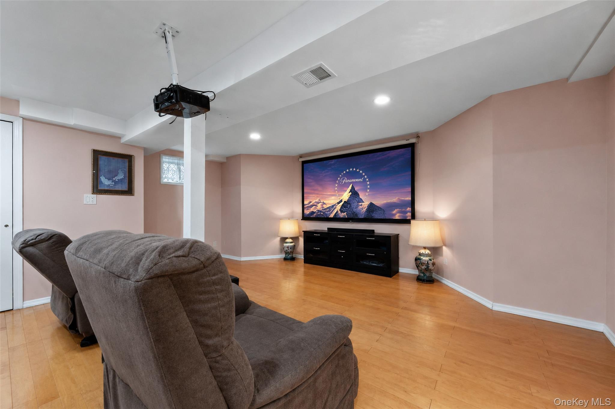Single Family Mackay Way Nassau County, NY 11576, MLS-1042661-23