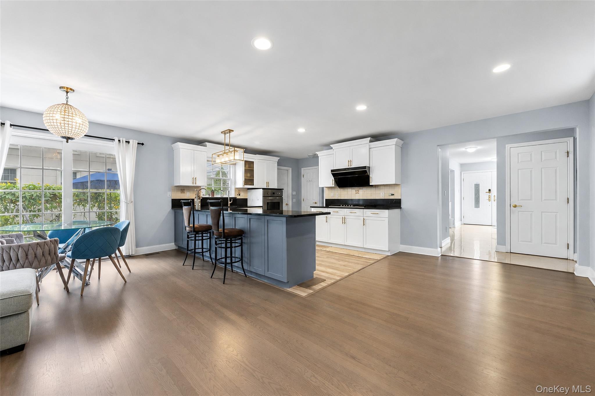 Single Family Mackay Way Nassau County, NY 11576, MLS-1042661-7