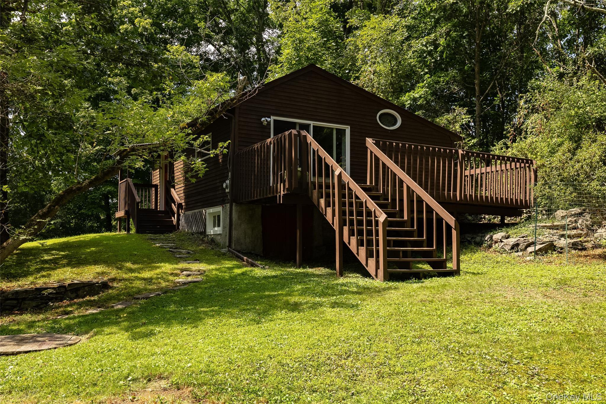Single Family Pumpkin Lane Dutchess County, NY 12514, MLS-1042670-4