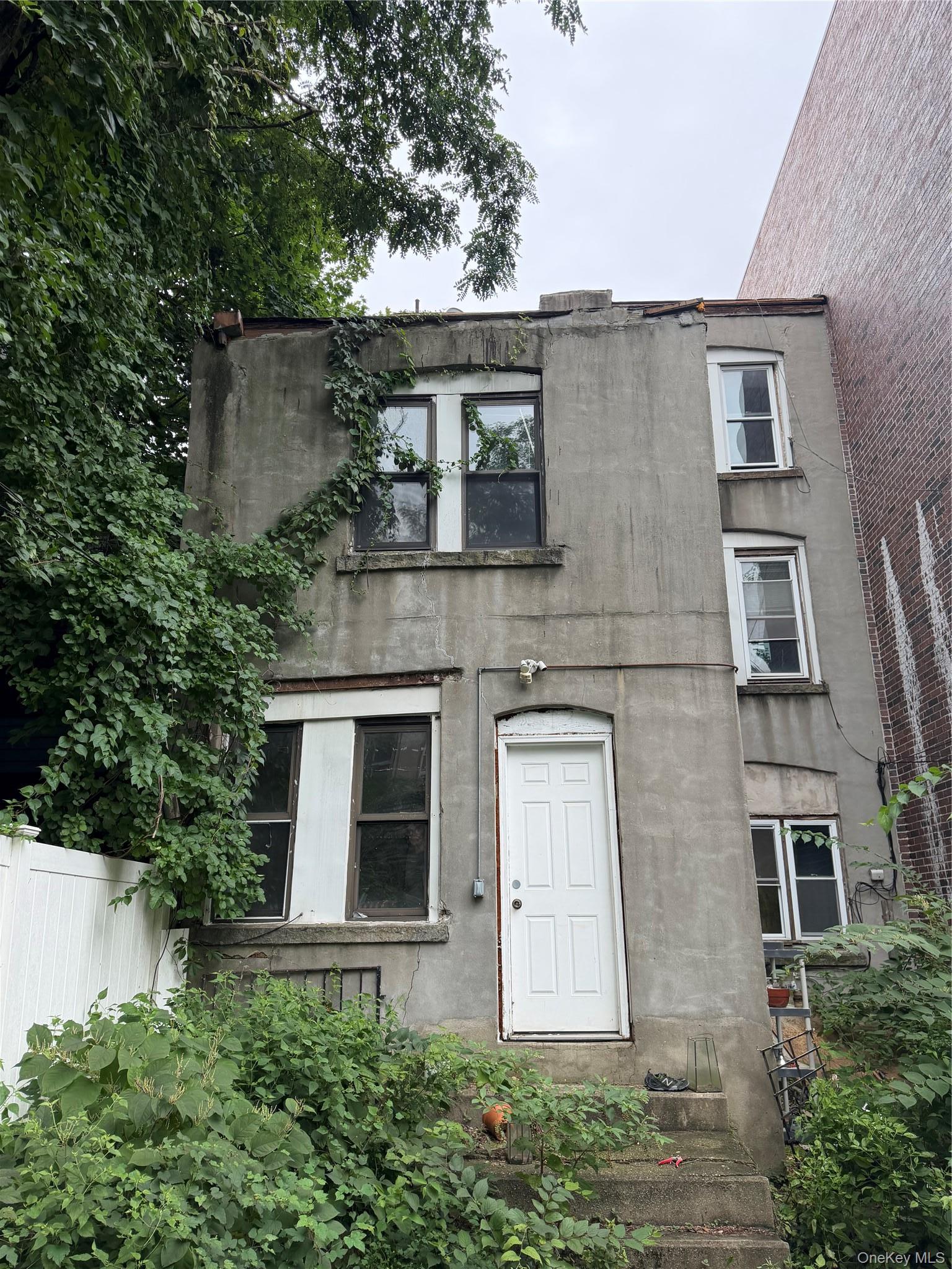 Single Family Irving Place  Brooklyn, NY 11238, MLS-1042686-16