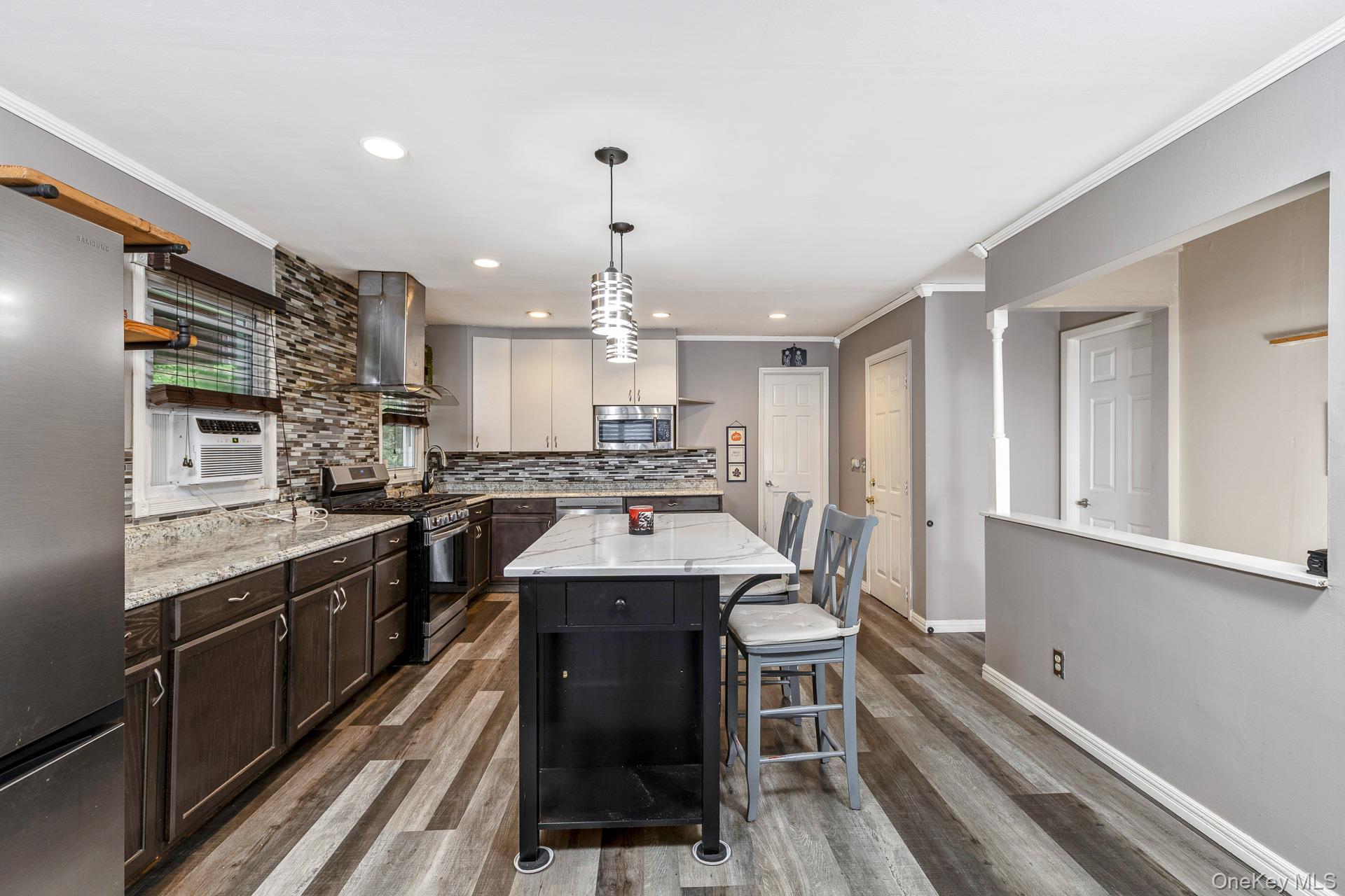 Single Family Dover Avenue  Suffolk County, NY 11950, MLS-1042709-10
