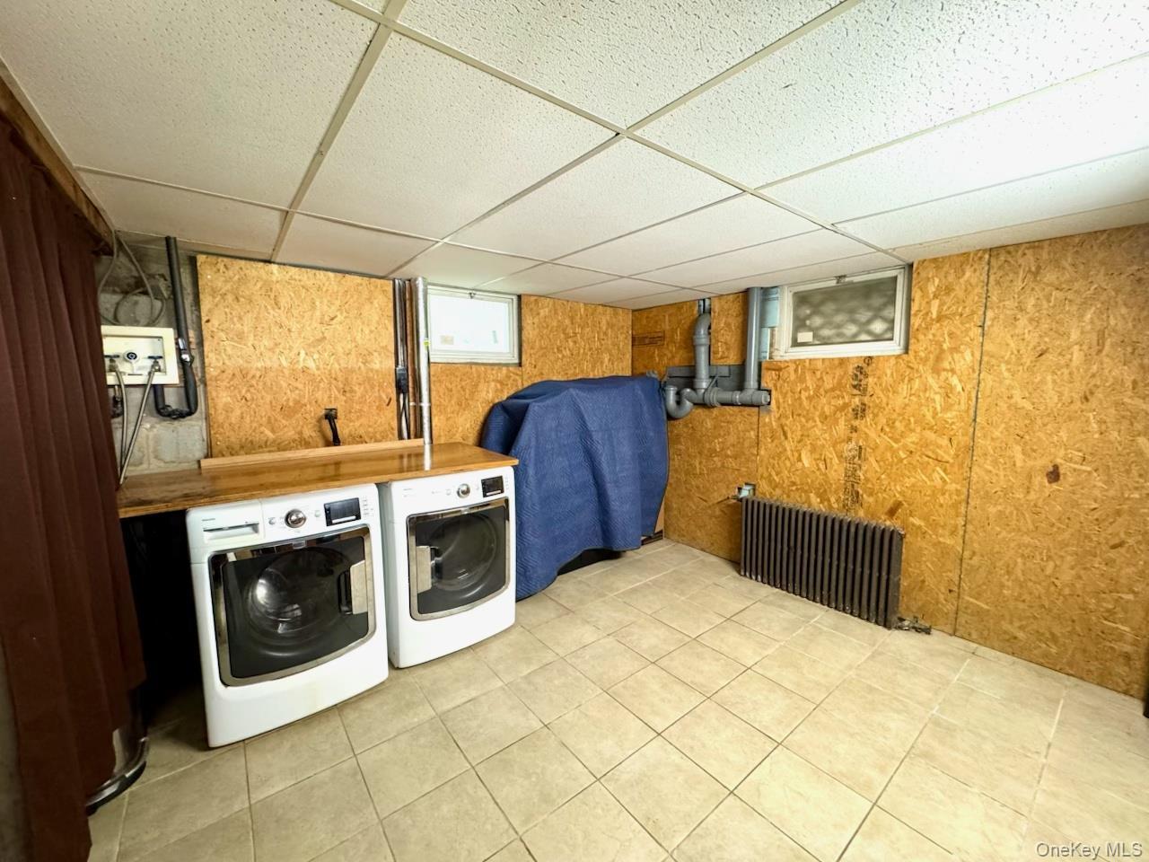 Single Family Dover Avenue  Suffolk County, NY 11950, MLS-1042709-20