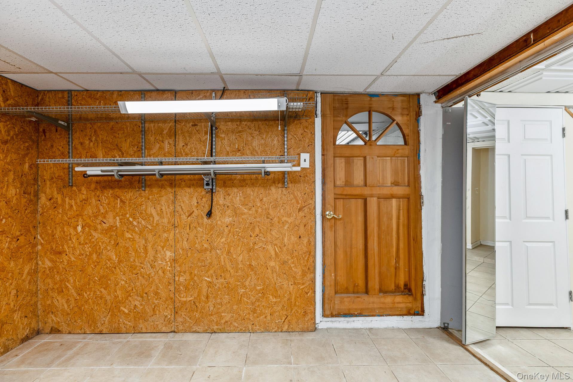 Single Family Dover Avenue  Suffolk County, NY 11950, MLS-1042709-21