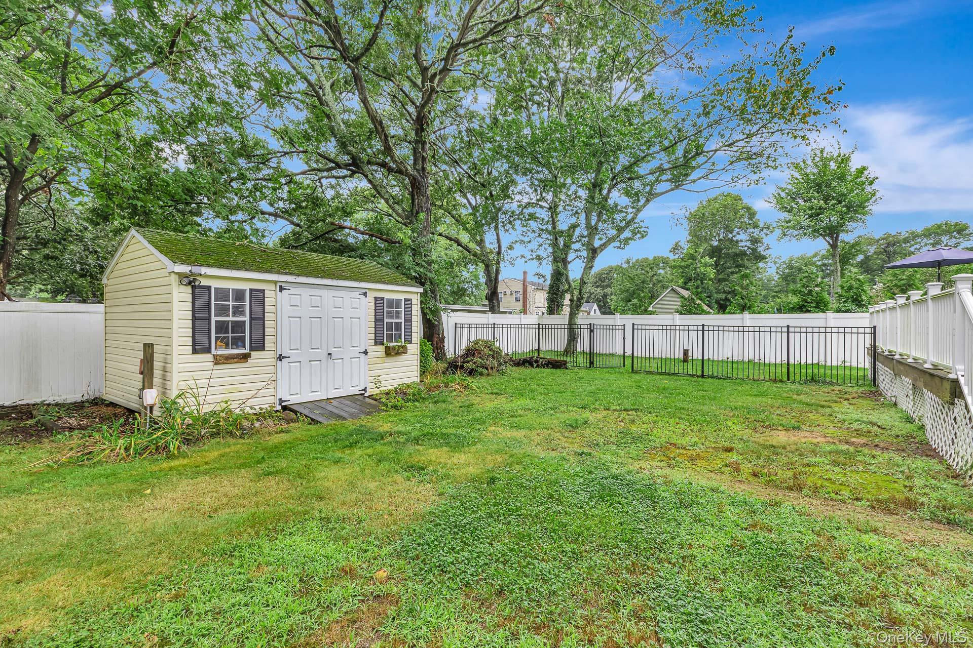 Single Family Dover Avenue  Suffolk County, NY 11950, MLS-1042709-26