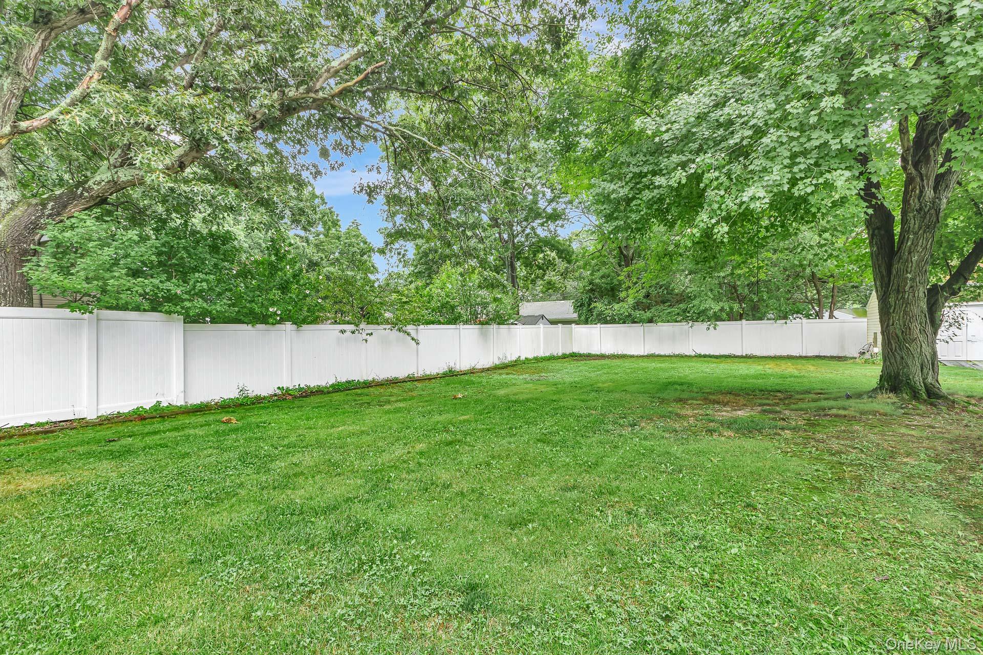 Single Family Dover Avenue  Suffolk County, NY 11950, MLS-1042709-28