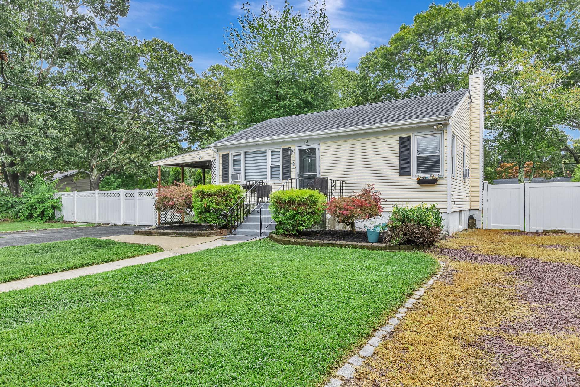 Single Family Dover Avenue  Suffolk County, NY 11950, MLS-1042709-3