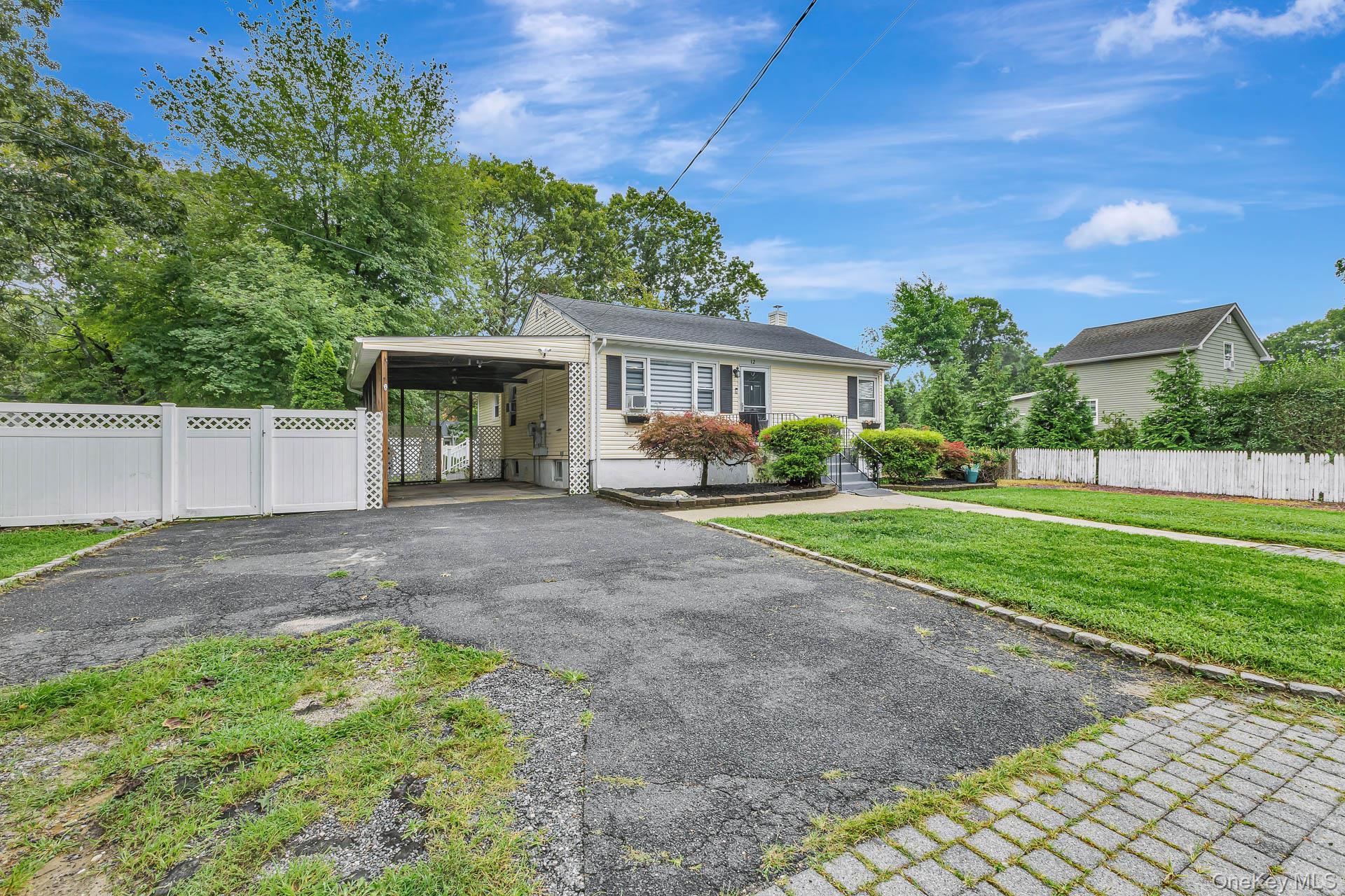 Single Family Dover Avenue  Suffolk County, NY 11950, MLS-1042709-5