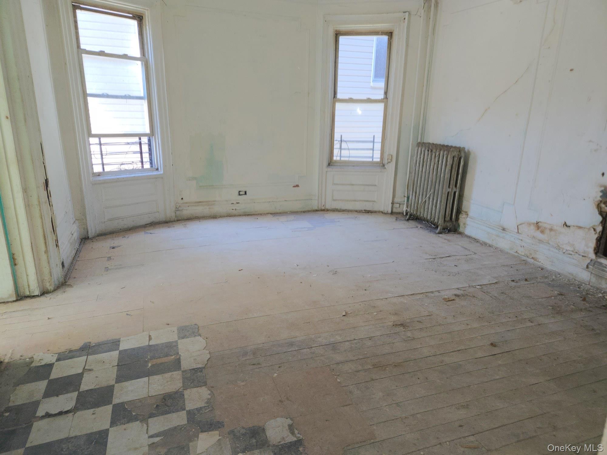Single Family Baker Avenue  Bronx, NY 10460, MLS-1042716-10
