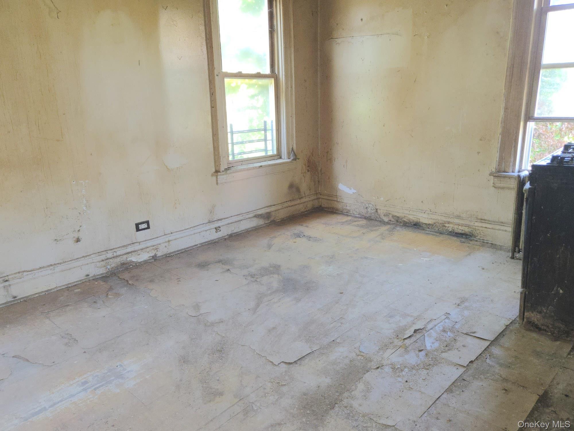 Single Family Baker Avenue  Bronx, NY 10460, MLS-1042716-19