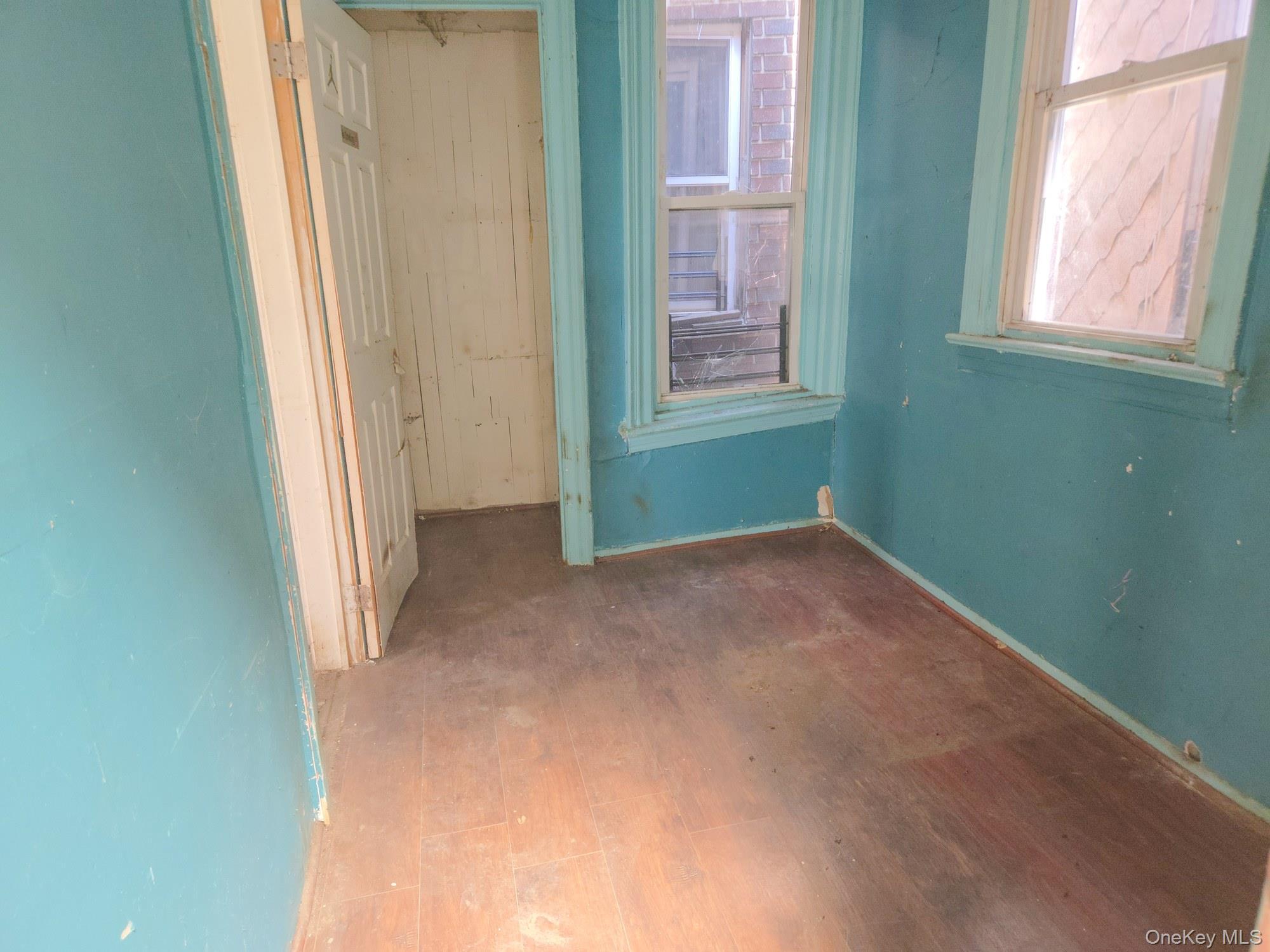 Single Family Baker Avenue  Bronx, NY 10460, MLS-1042716-21