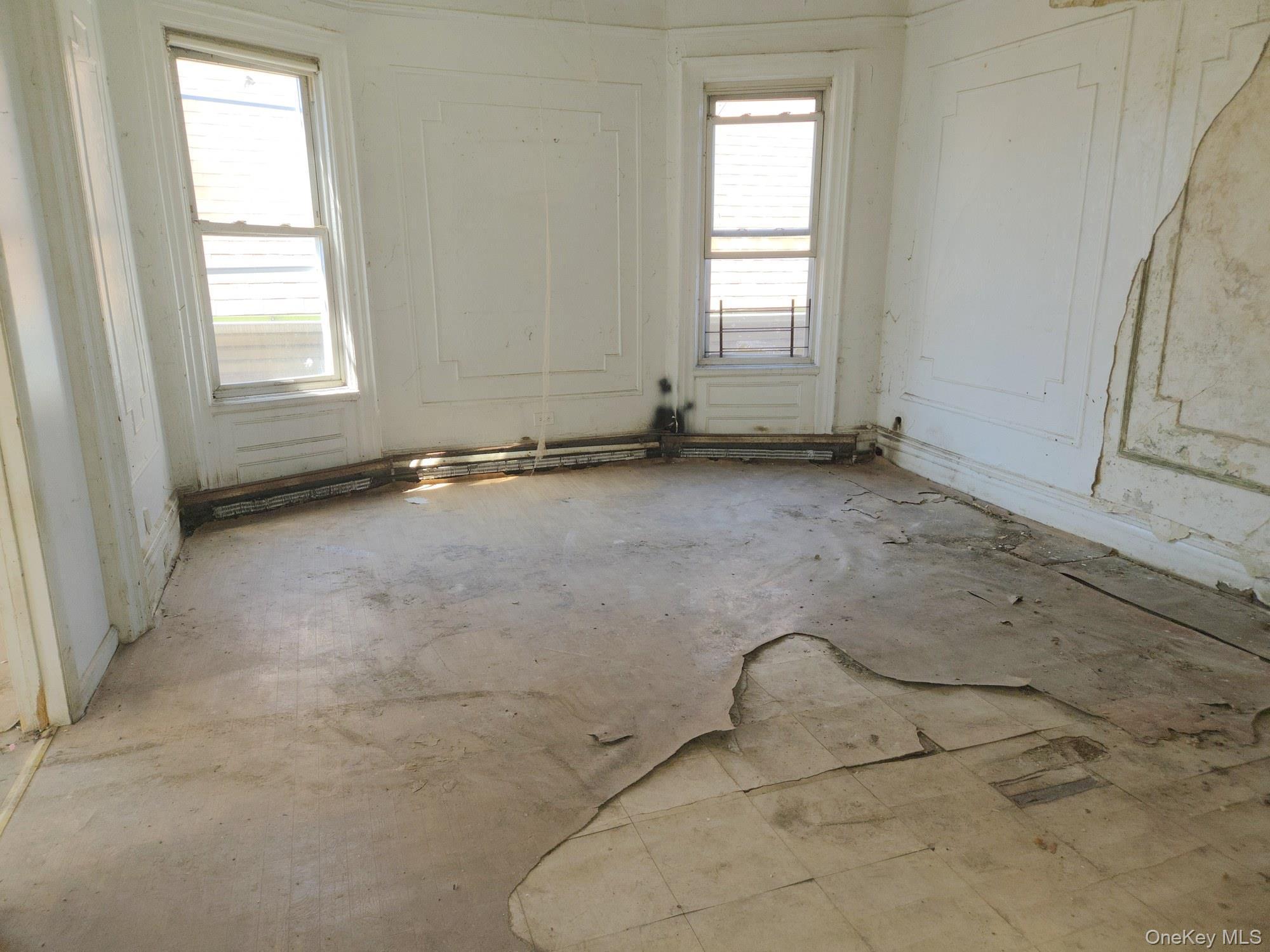 Single Family Baker Avenue  Bronx, NY 10460, MLS-1042716-22