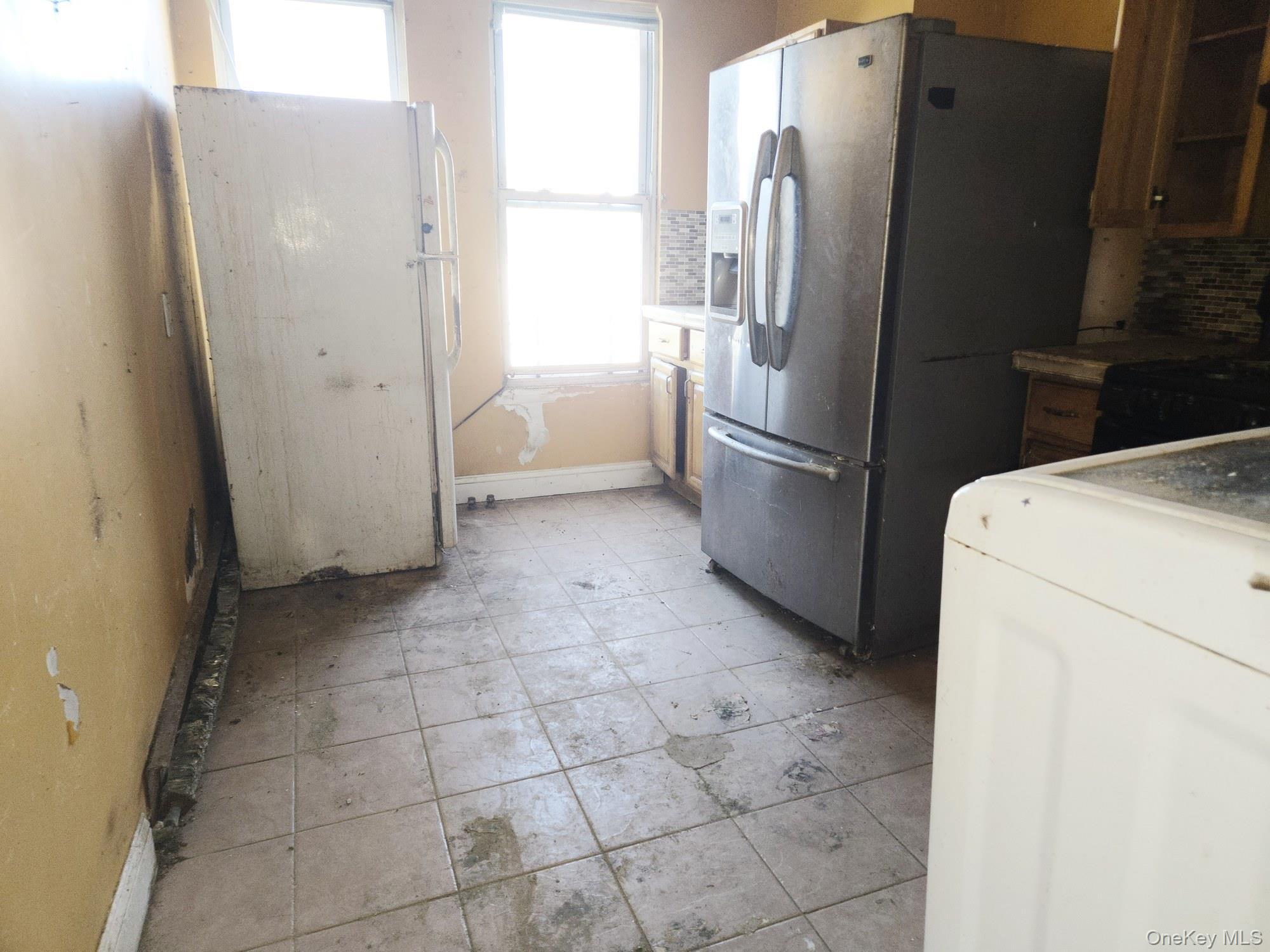 Single Family Baker Avenue  Bronx, NY 10460, MLS-1042716-3