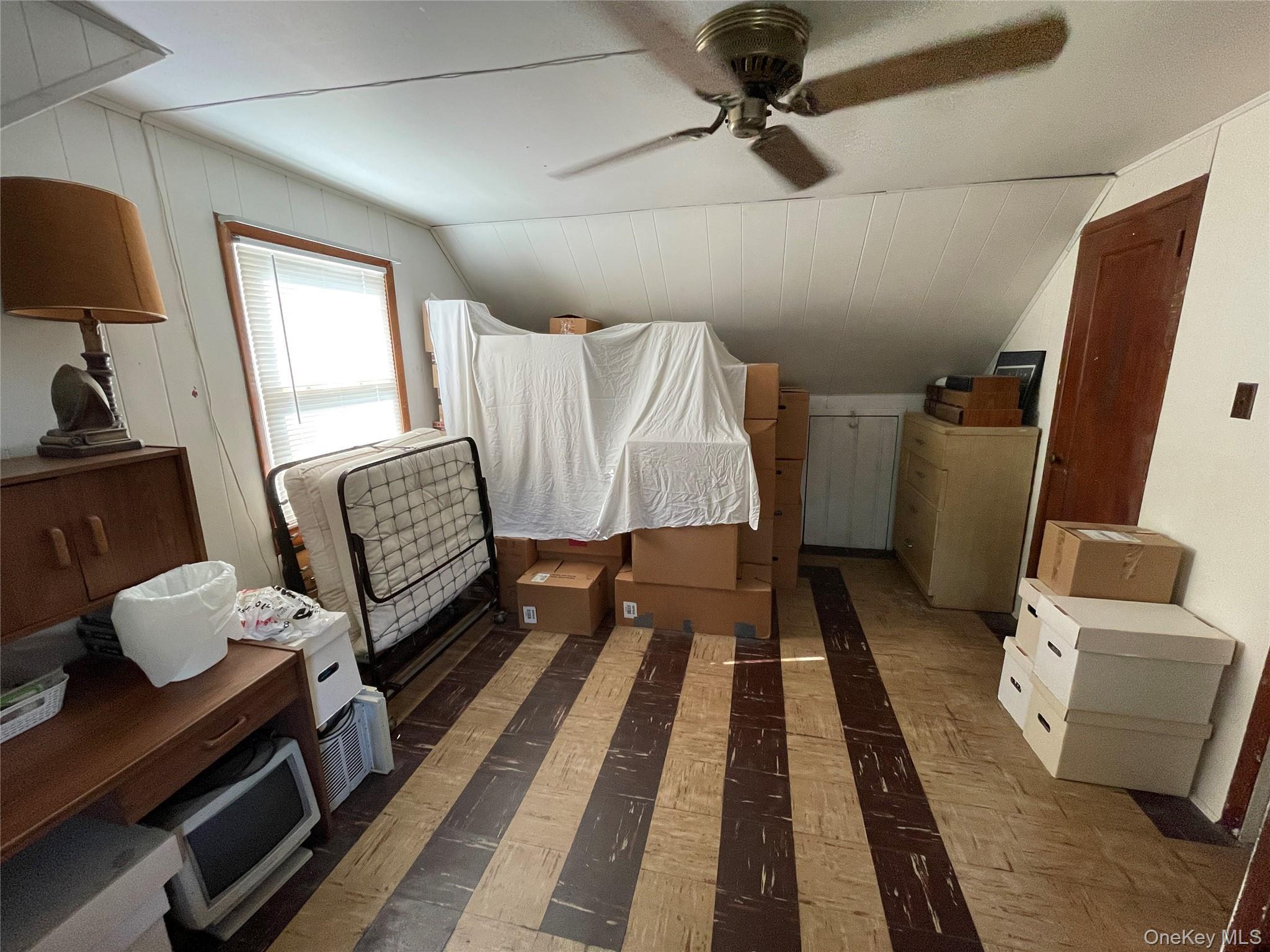 Single Family Heathcote Road Suffolk County, NY 11757, MLS-1042721-11