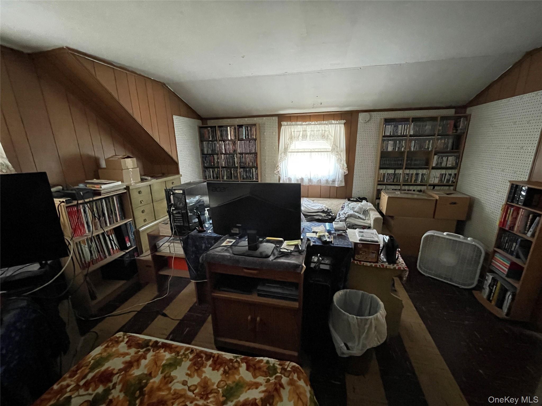 Single Family Heathcote Road Suffolk County, NY 11757, MLS-1042721-15