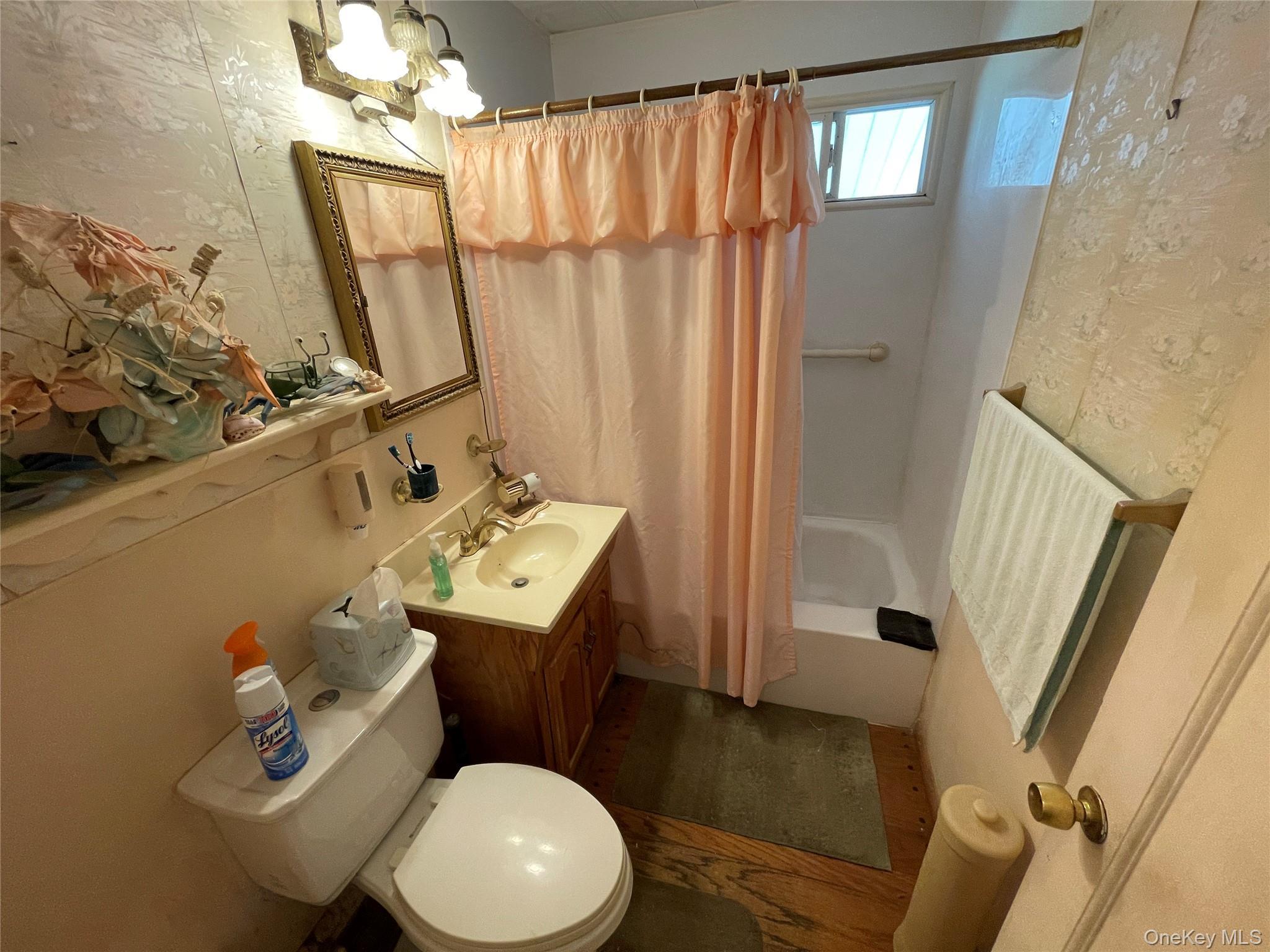 Single Family Heathcote Road Suffolk County, NY 11757, MLS-1042721-9