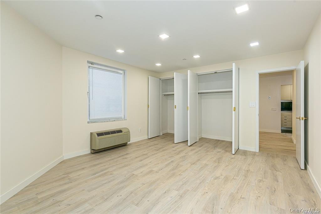 Condo Great Neck Road Nassau County, NY 11021, MLS-1042722-10