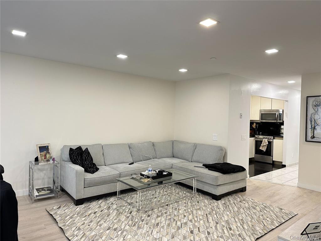 Condo Great Neck Road Nassau County, NY 11021, MLS-1042722-5