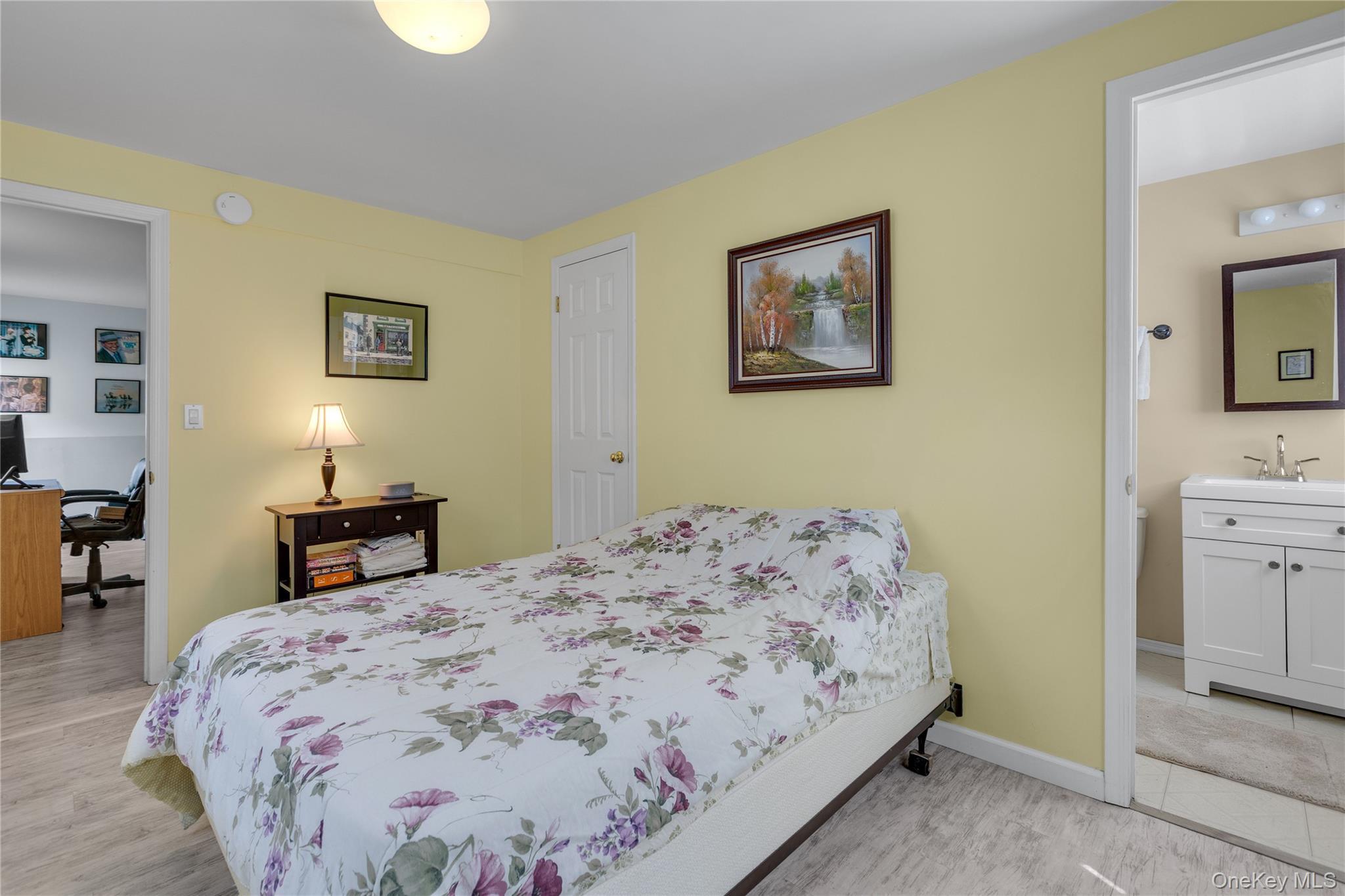 Single Family Dale Lane Suffolk County, NY 11787, MLS-1042725-23