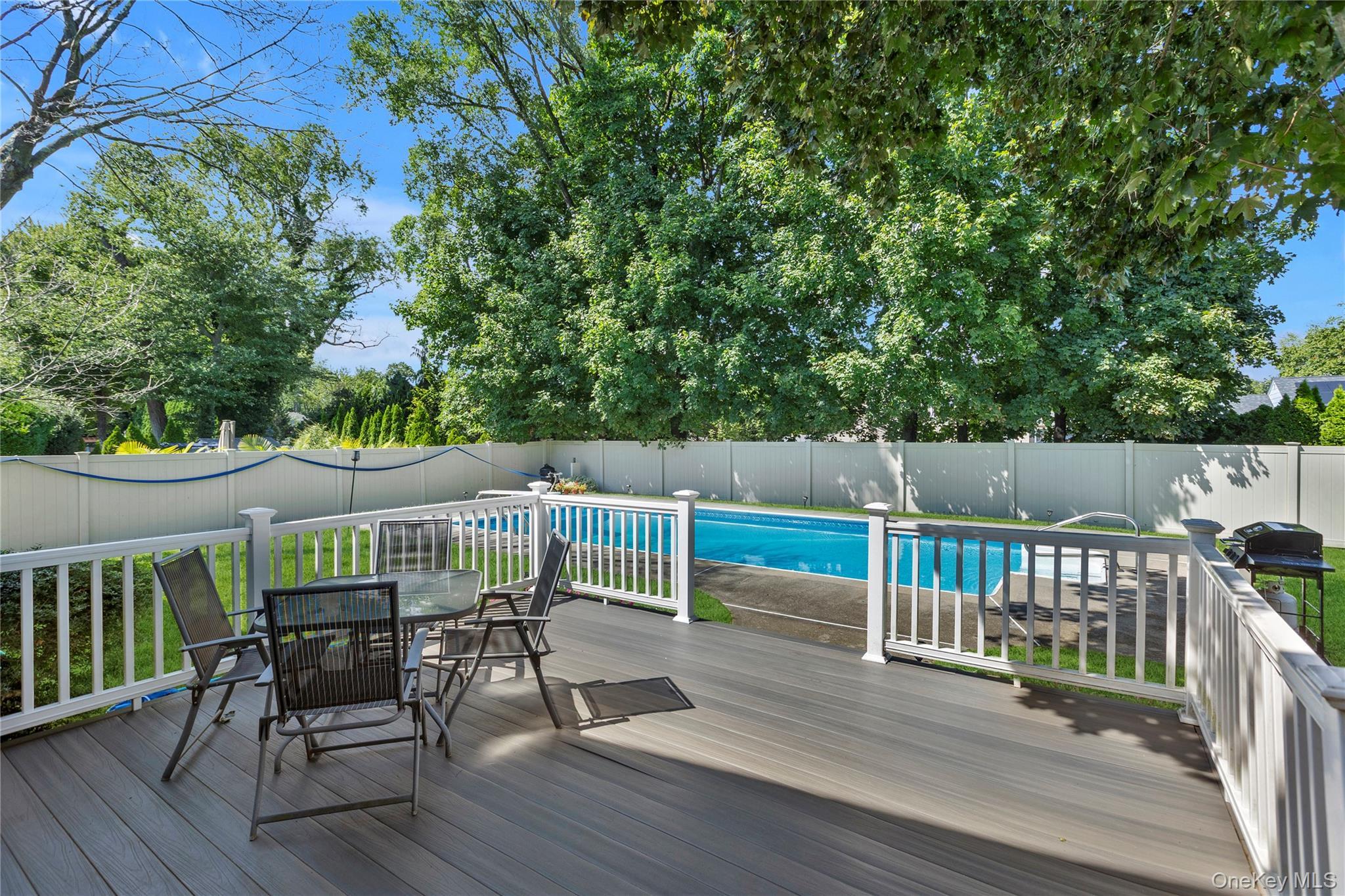 Single Family Dale Lane Suffolk County, NY 11787, MLS-1042725-26