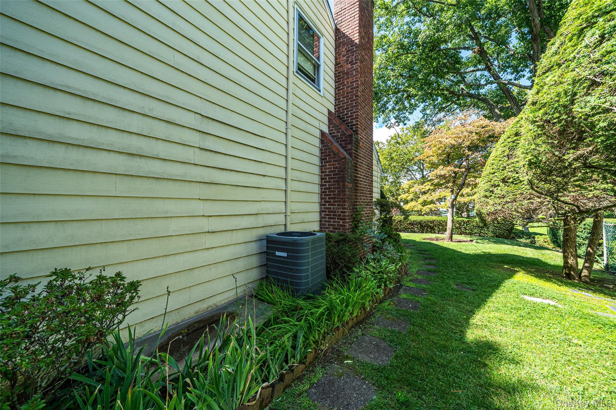 Single Family Avenue C  Nassau County, NY 11050, MLS-1042743-11