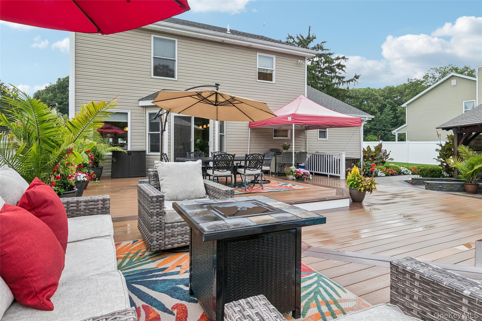 Single Family Carnation Drive Suffolk County, NY 11967, MLS-1042746-33