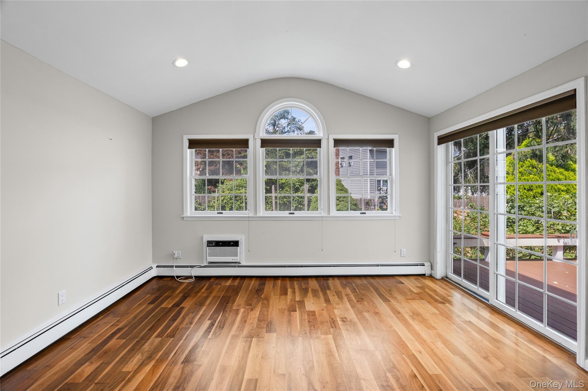 Single Family Sea Ridge Court Suffolk County, NY 11743, MLS-1042767-19