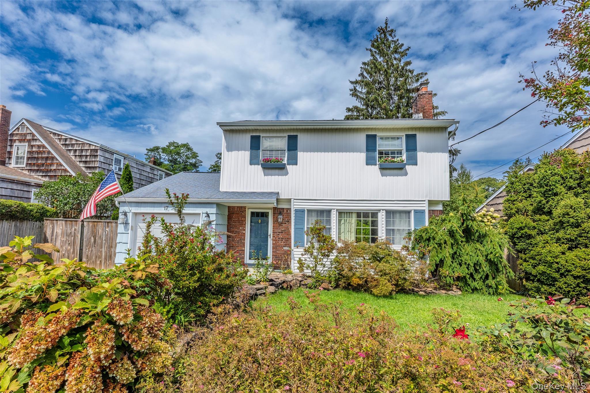 Single Family Sea Ridge Court Suffolk County, NY 11743, MLS-1042767-2