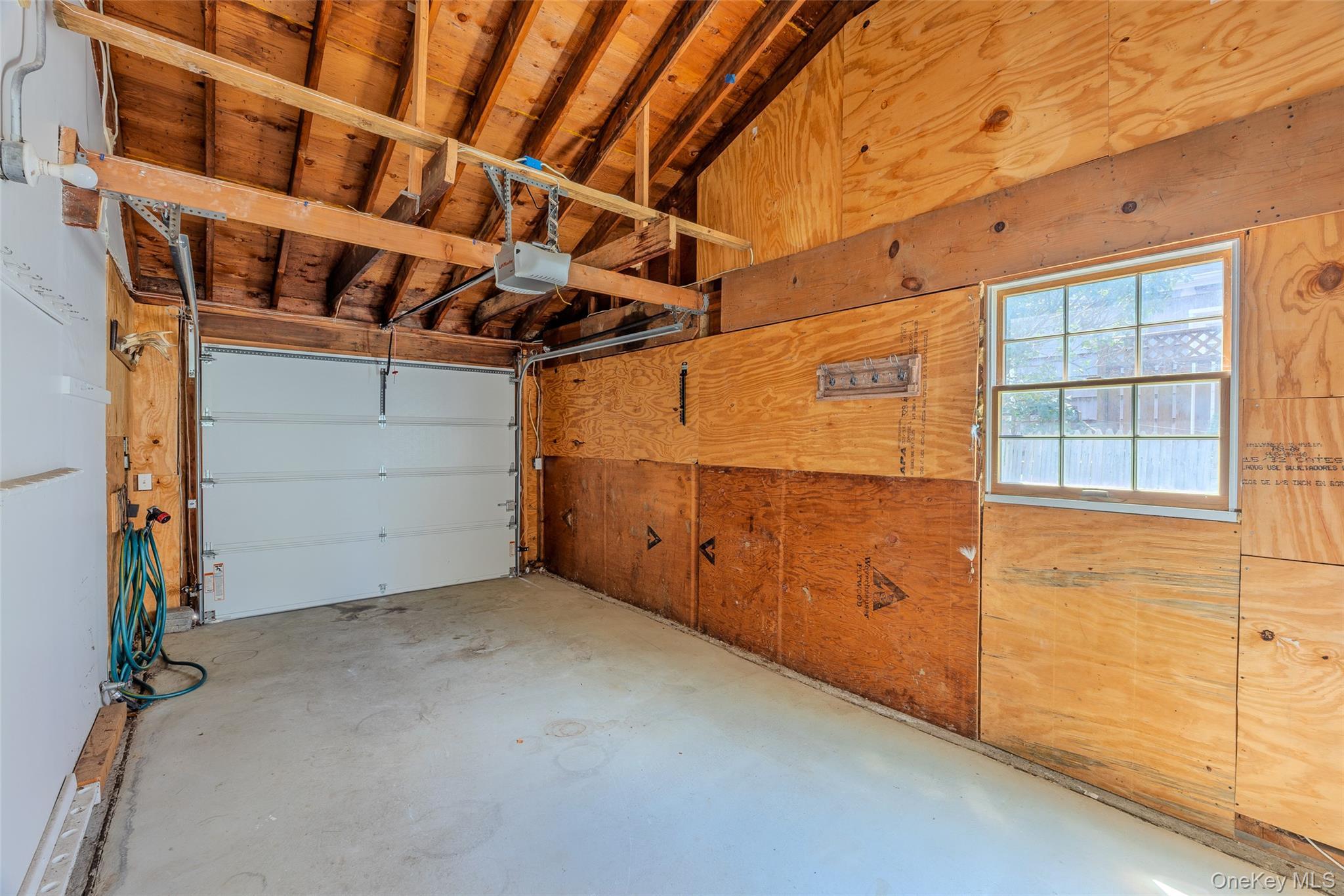 Single Family Sea Ridge Court Suffolk County, NY 11743, MLS-1042767-33
