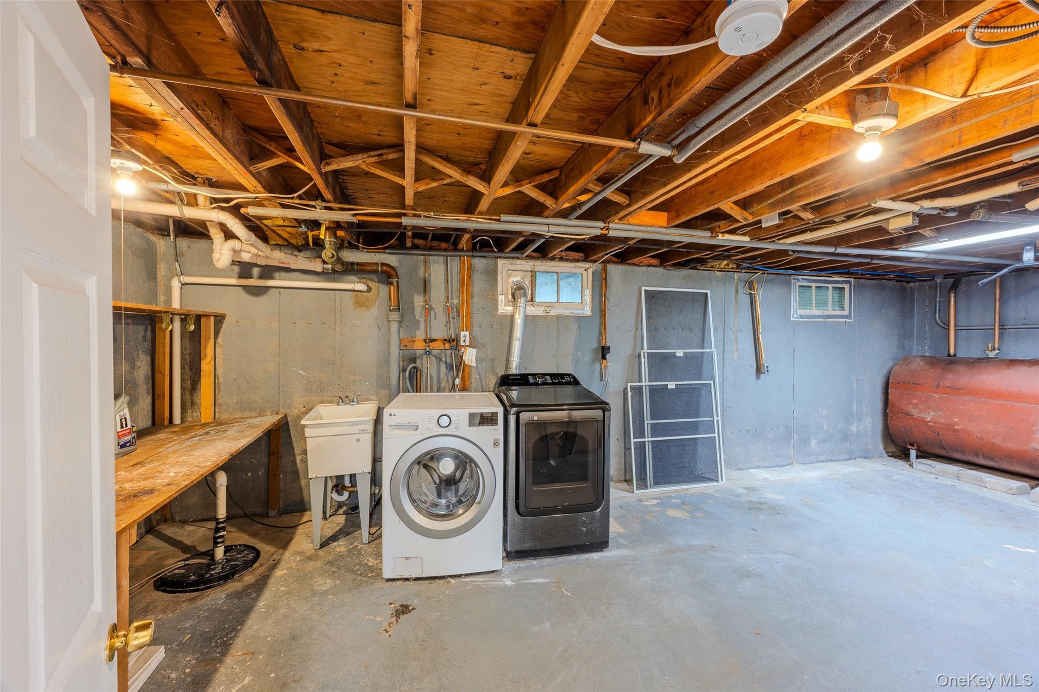 Single Family Sea Ridge Court Suffolk County, NY 11743, MLS-1042767-34