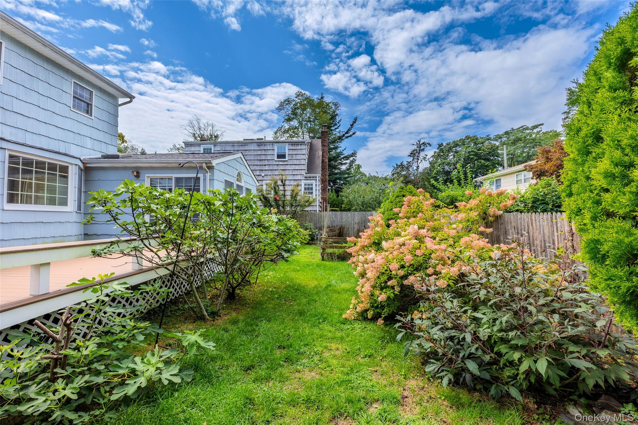 Single Family Sea Ridge Court Suffolk County, NY 11743, MLS-1042767-41
