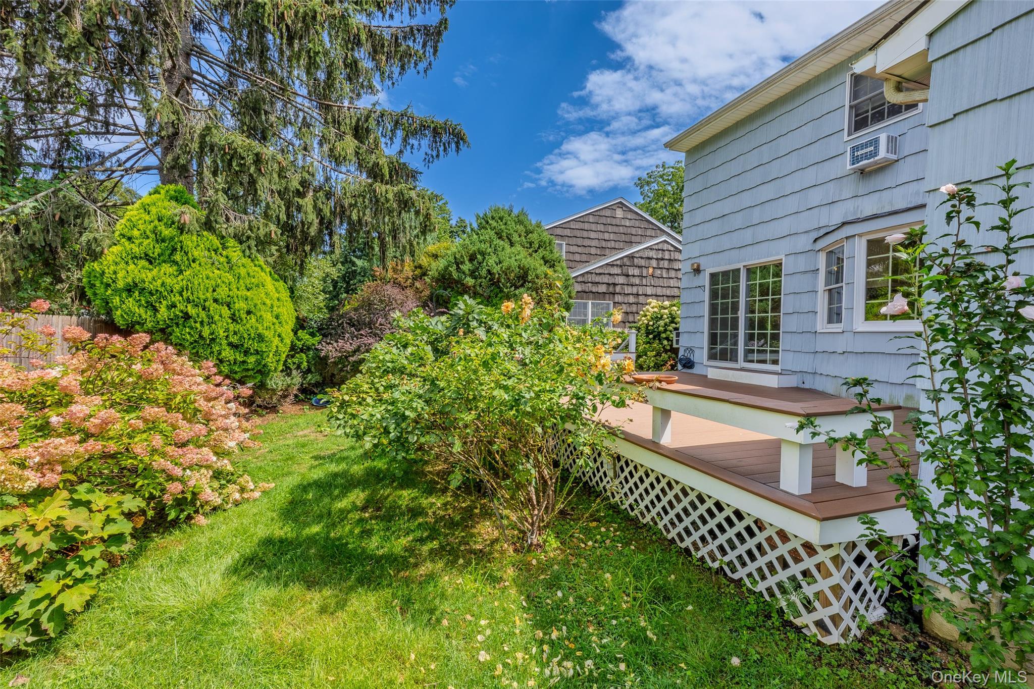 Single Family Sea Ridge Court Suffolk County, NY 11743, MLS-1042767-42