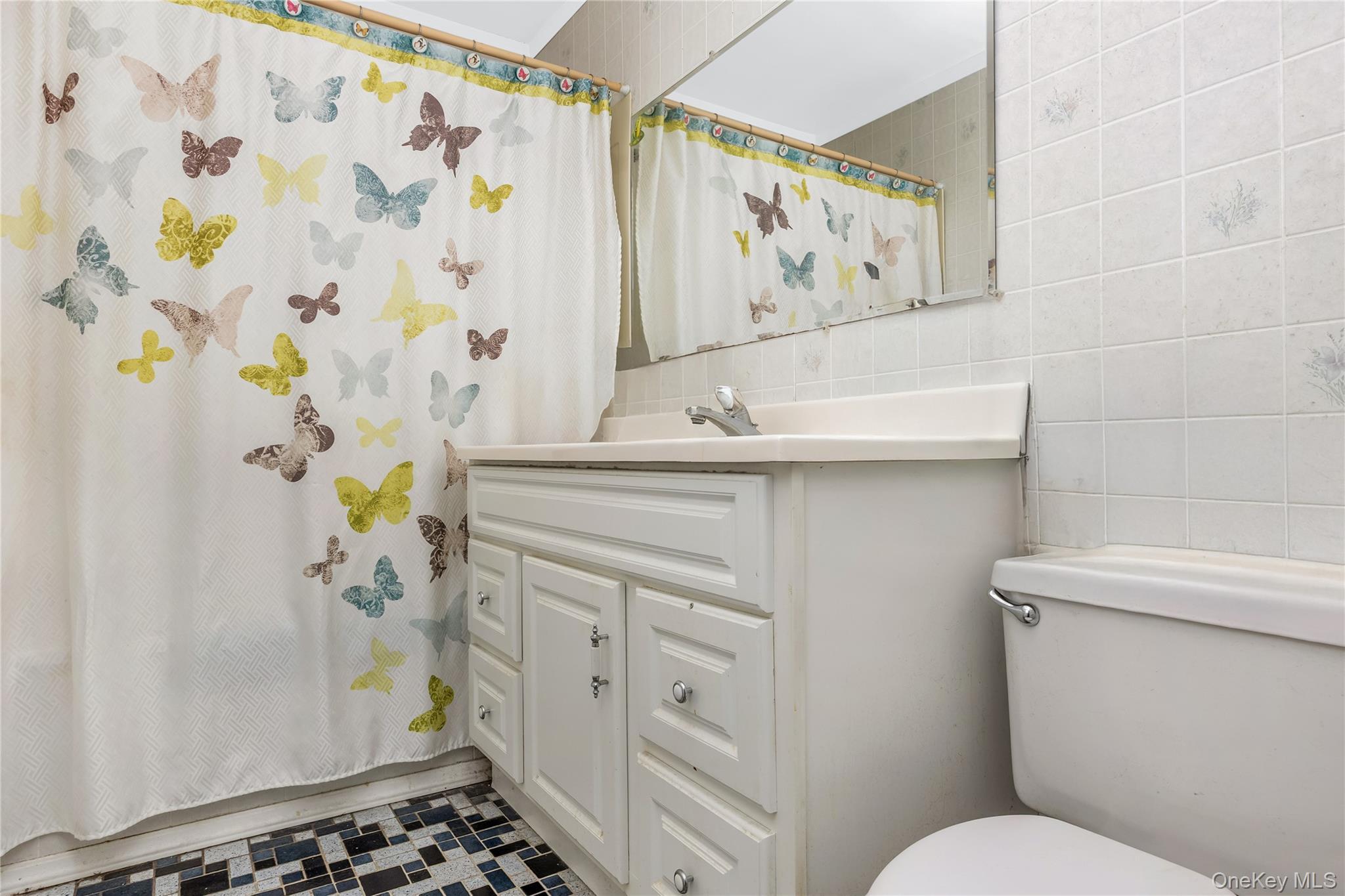 Single Family Shade Tree Lane Suffolk County, NY 11772, MLS-1042770-23