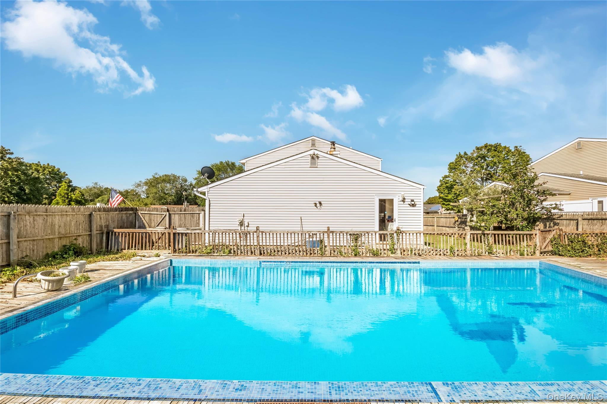 Single Family Shade Tree Lane Suffolk County, NY 11772, MLS-1042770-28