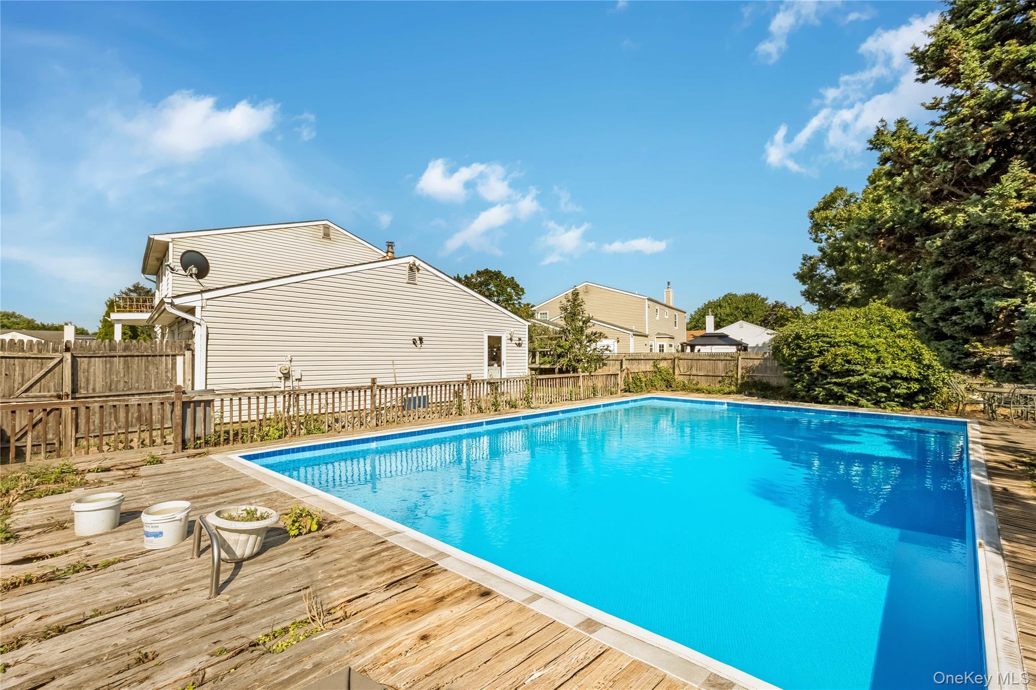 Single Family Shade Tree Lane Suffolk County, NY 11772, MLS-1042770-30