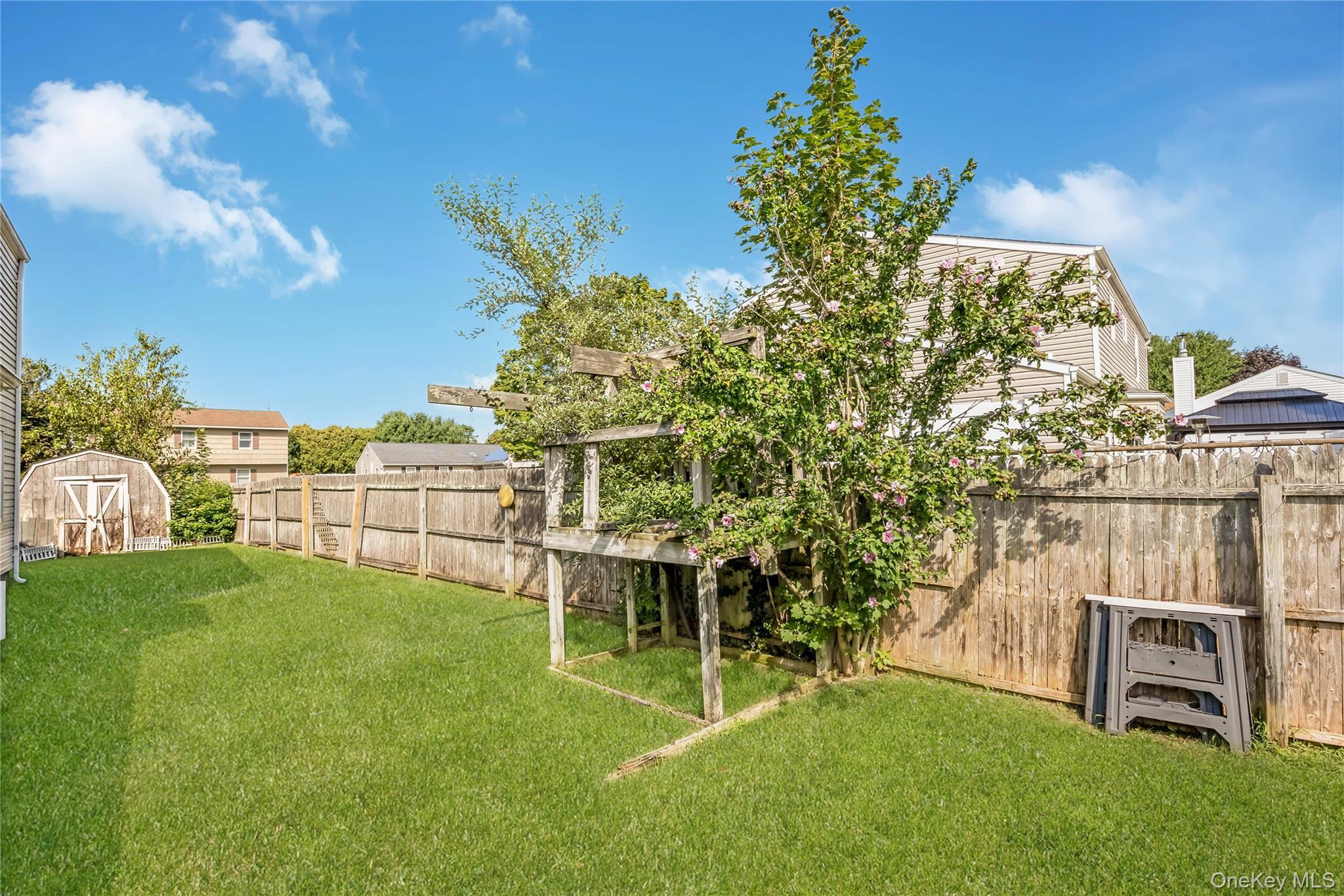 Single Family Shade Tree Lane Suffolk County, NY 11772, MLS-1042770-37