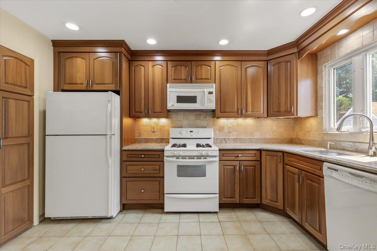 Single Family Midland Avenue Westchester County, NY 10708, MLS-1042801-13
