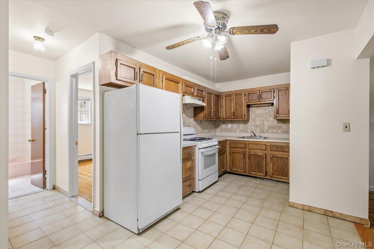 Single Family Midland Avenue Westchester County, NY 10708, MLS-1042801-24