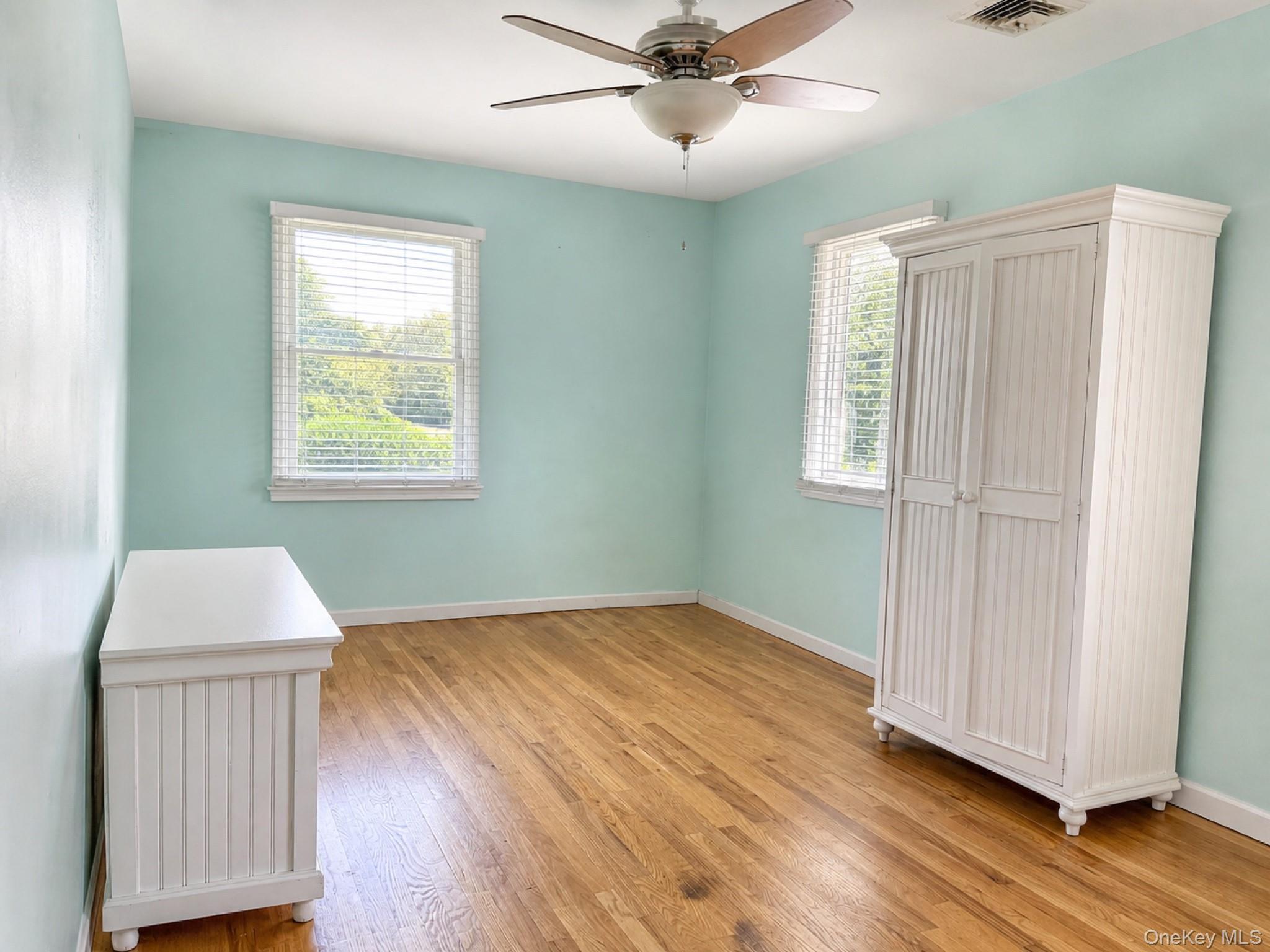 Single Family Cherrywood Drive Suffolk County, NY 11731, MLS-1042804-16