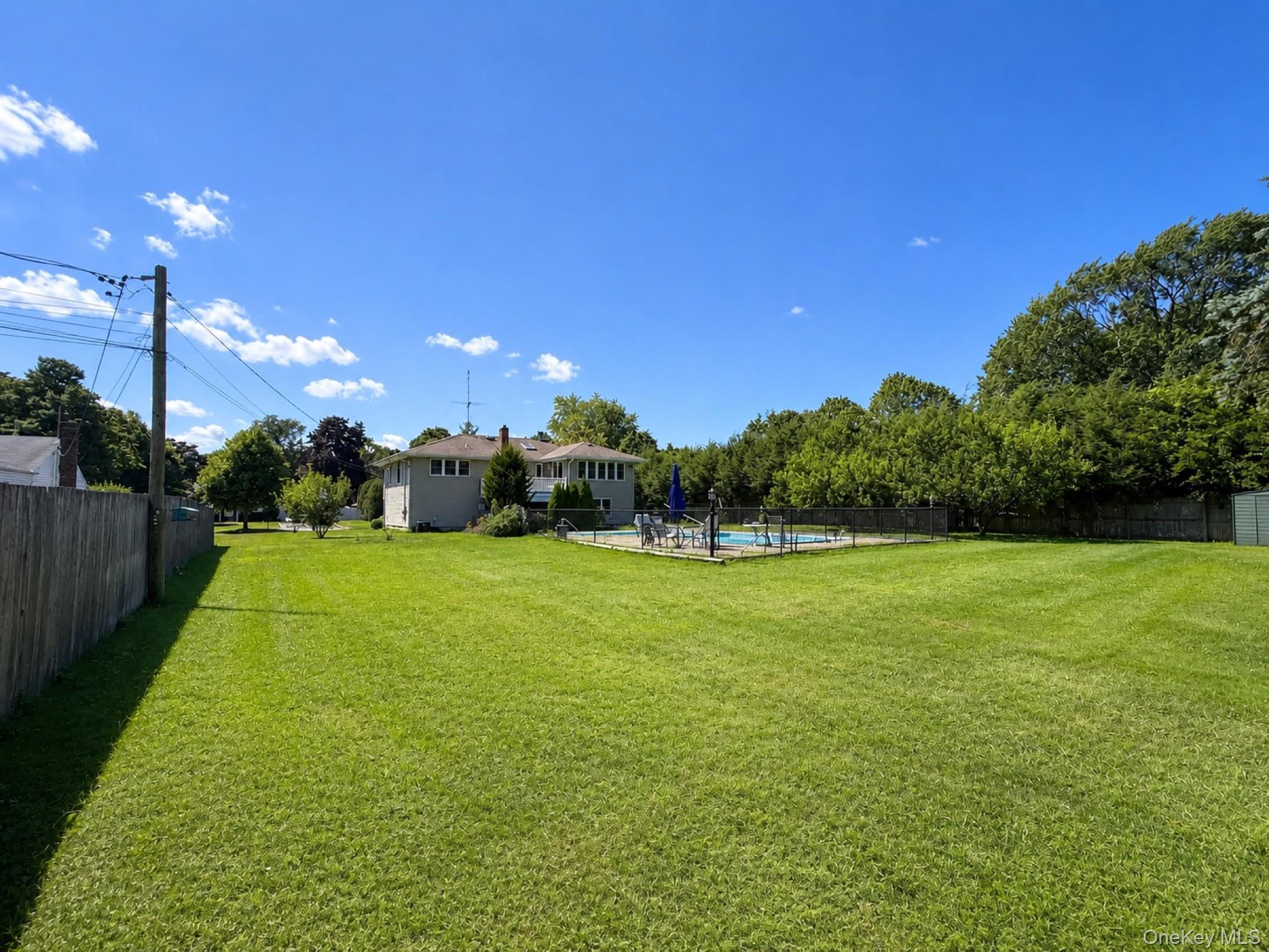 Single Family Cherrywood Drive Suffolk County, NY 11731, MLS-1042804-25