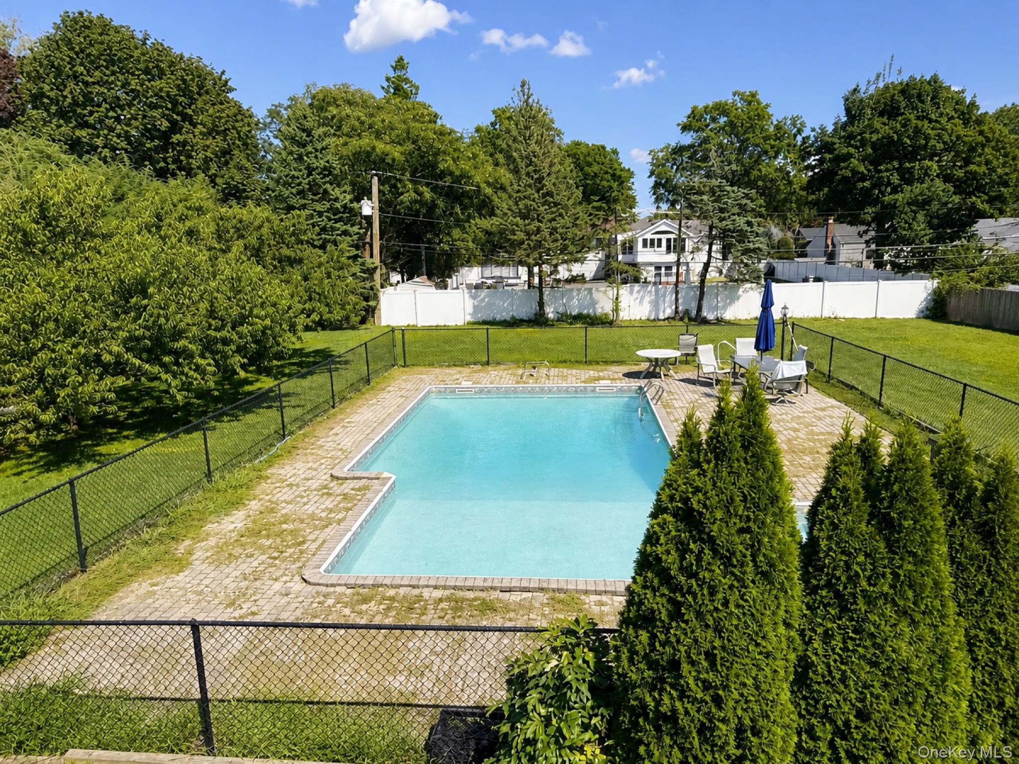 Single Family Cherrywood Drive Suffolk County, NY 11731, MLS-1042804-28