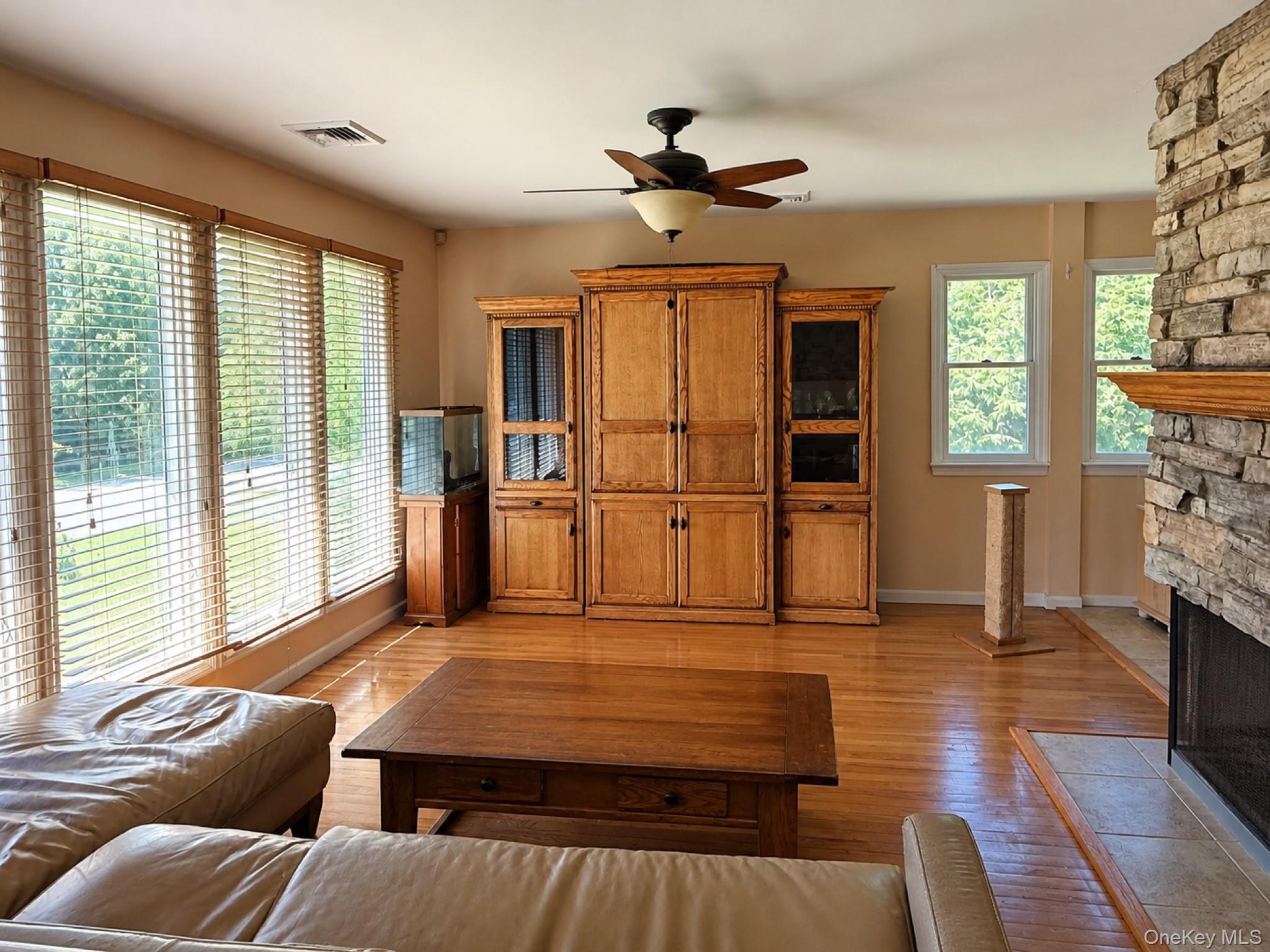 Single Family Cherrywood Drive Suffolk County, NY 11731, MLS-1042804-4
