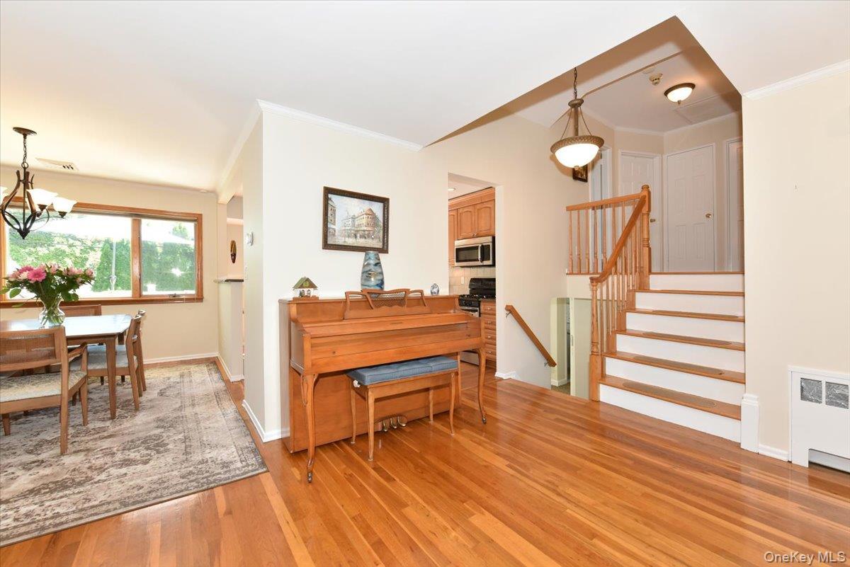 Single Family Glenwood Road Nassau County, NY 11803, MLS-1042827-17