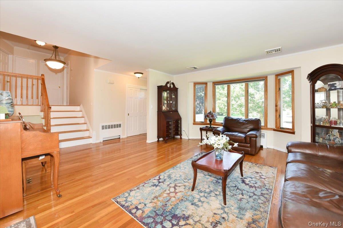 Single Family Glenwood Road Nassau County, NY 11803, MLS-1042827-7